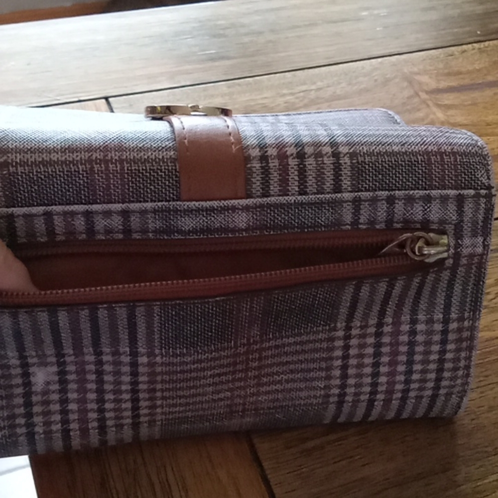 Wallet - Picture 3 of 3